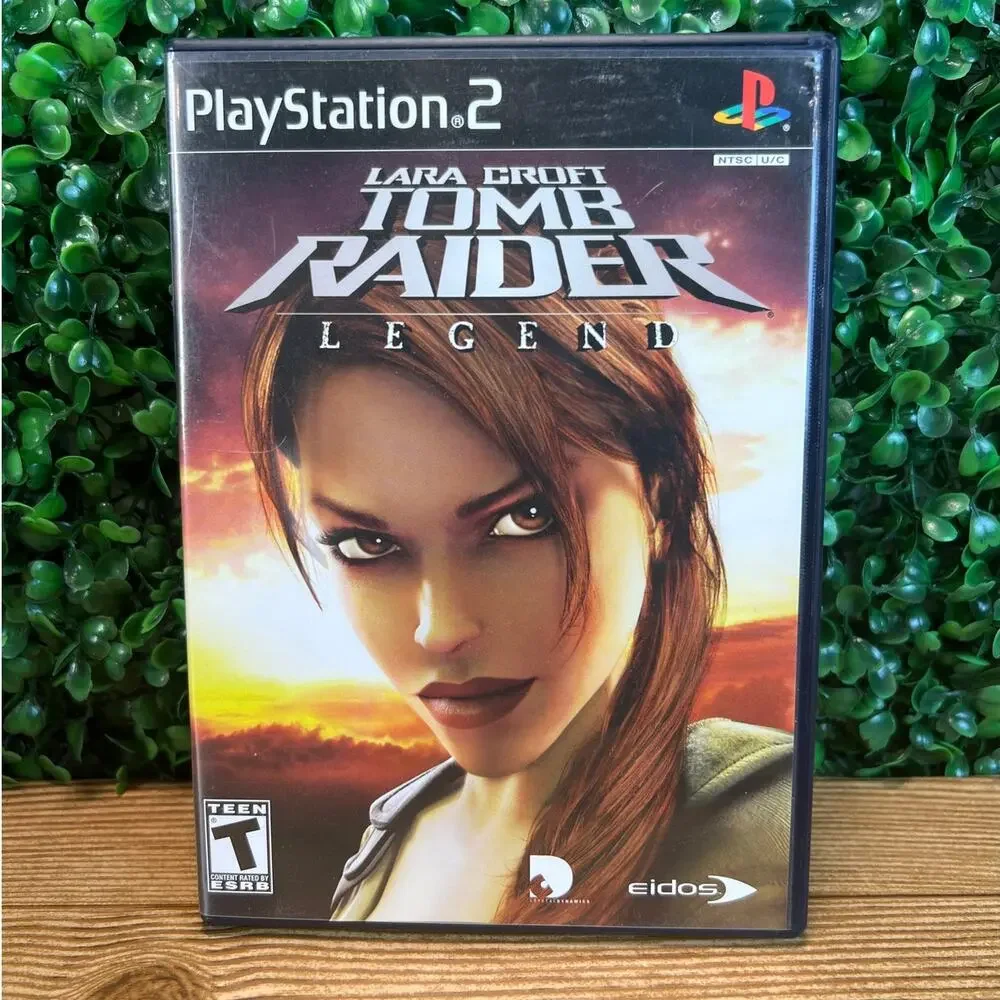 Lara Croft Tomb Raider Legend Playstation 2  PS2 video game